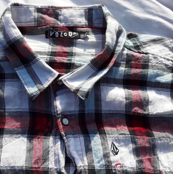 Volcom button down - Picture 3 of 4